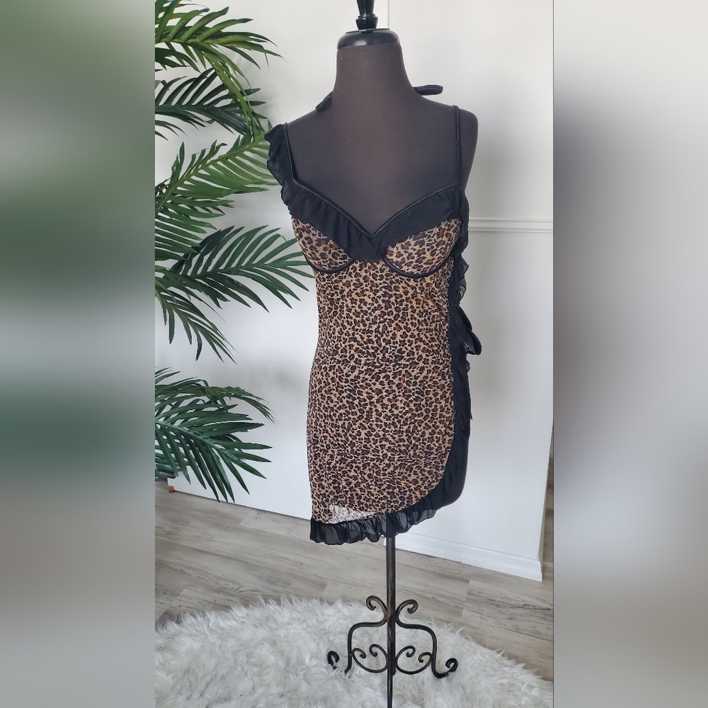LAST PRICE DROP! Asymetrical Leopard Print Babydoll Lingerie 2 Piece 36C